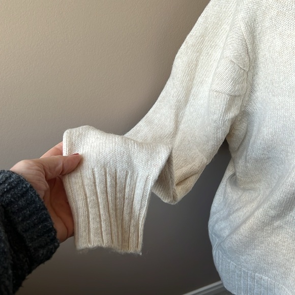 Cabi Tick Turtleneck (style 3889) - Picture 6 of 14